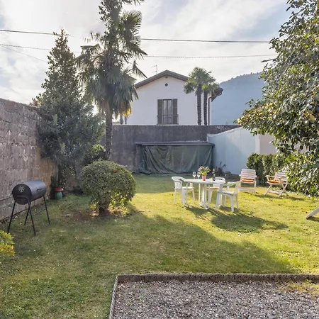 La Rossa Camelia Cannobio