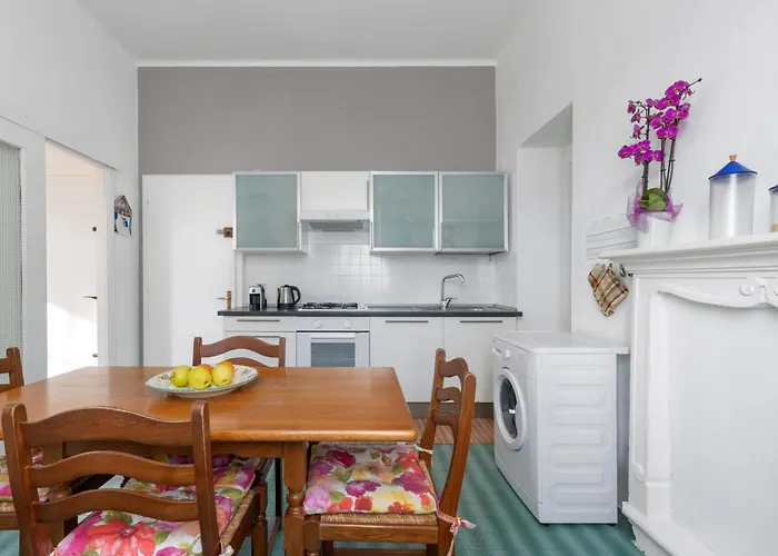 La Rossa Camelia דירה קנוביו